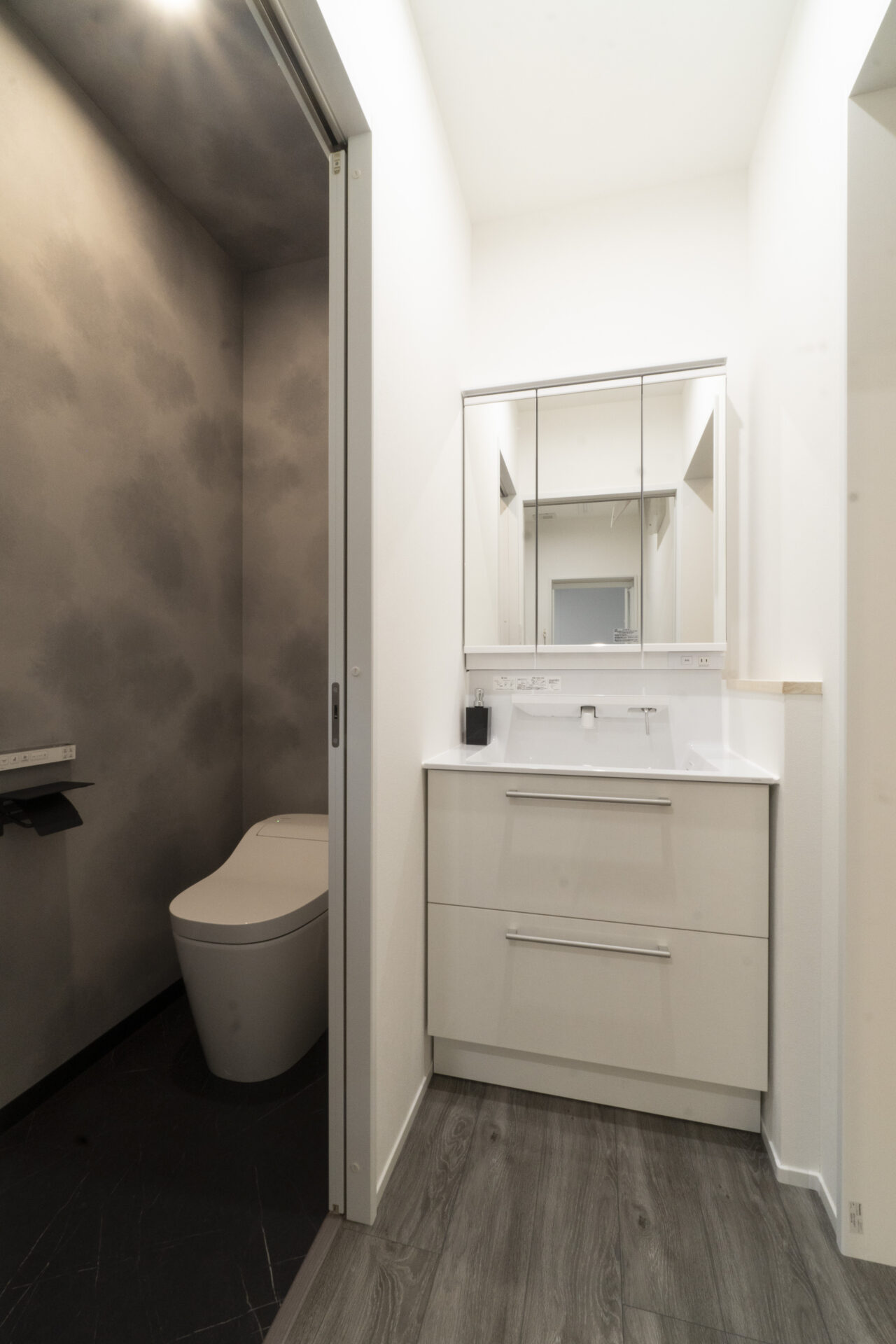 既製品の洗面台