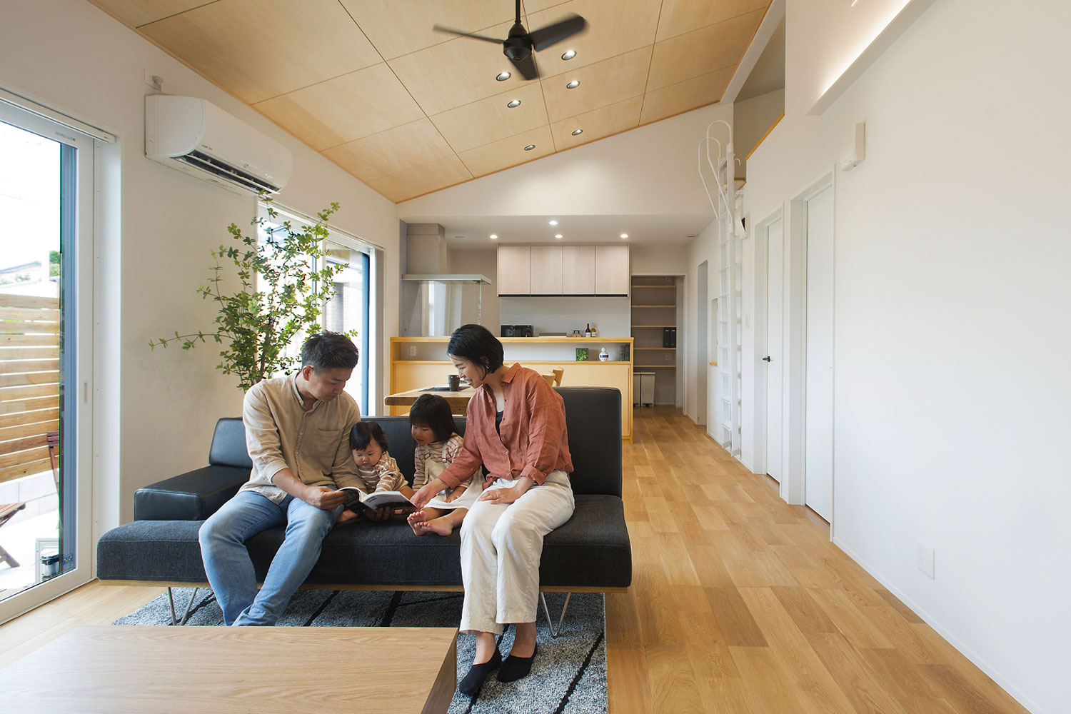 家族で過ごすリビング